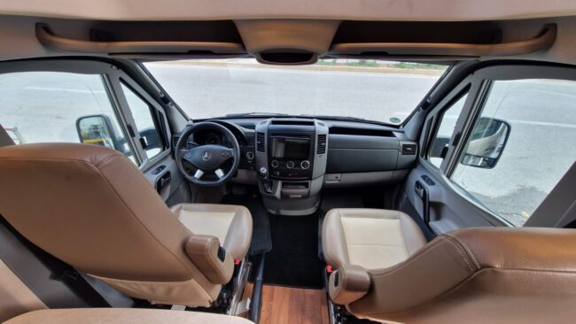 εσωτερικό αυτοκινούμενου camper van στην Ελλάδα